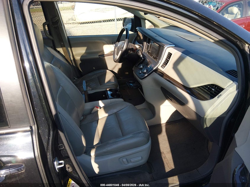 2017 Toyota Sienna Xle 8 Passenger