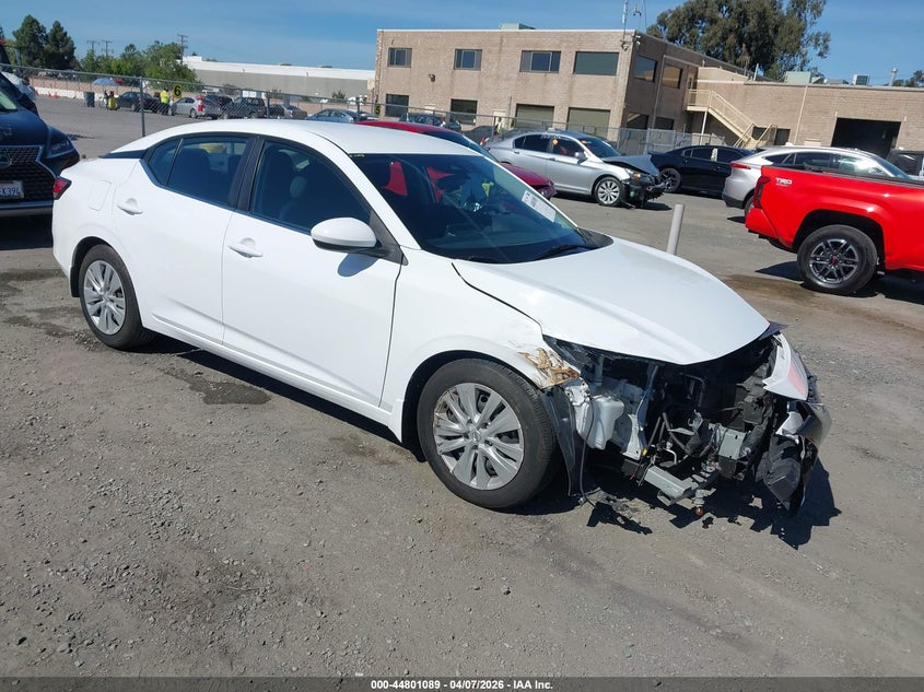 NISSAN SENTRA 2022. Lot# 44801089. VIN 3N1AB8BV5NY240280. Photo 1