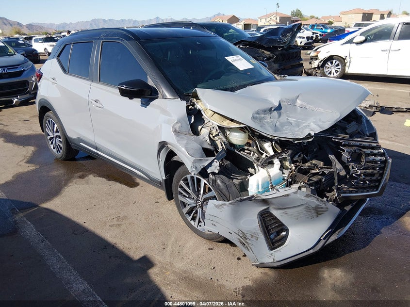 2023 Nissan Kicks Sr Xtronic Cvt