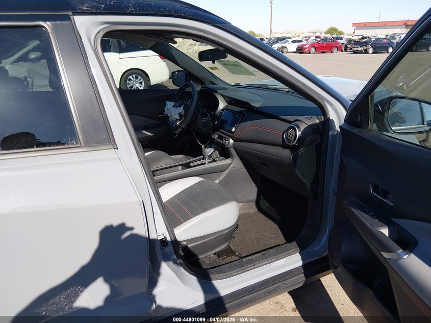 2023 Nissan Kicks Sr Xtronic Cvt