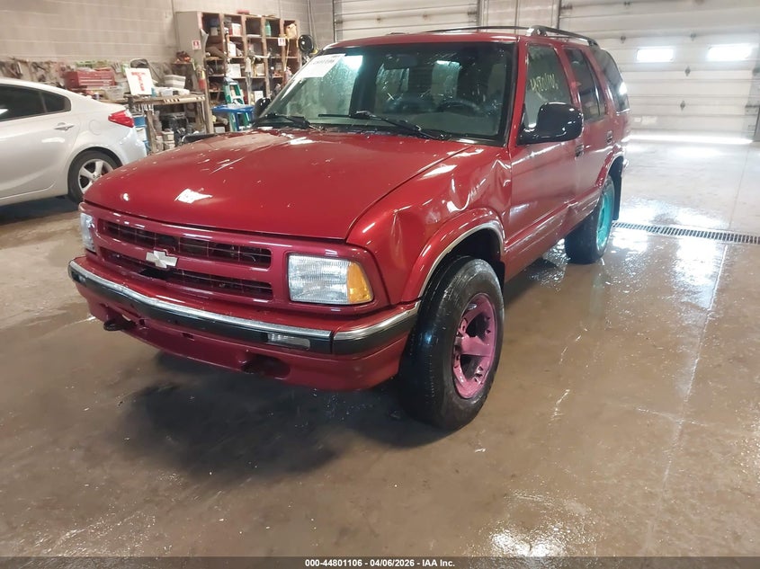 1997 Chevrolet Blazer Lt VIN: 1GNDT13W2V2214621 Lot: 44801106