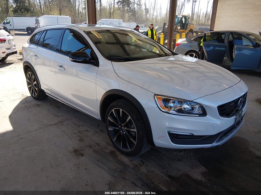 2017 Volvo V60 Cross Country T5 VIN: YV440MWK0H1026022 Lot: 44801150