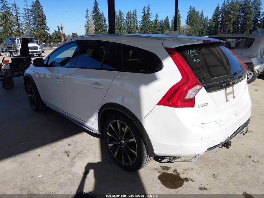 2017 Volvo V60 Cross Country T5 VIN: YV440MWK0H1026022 Lot: 44801150