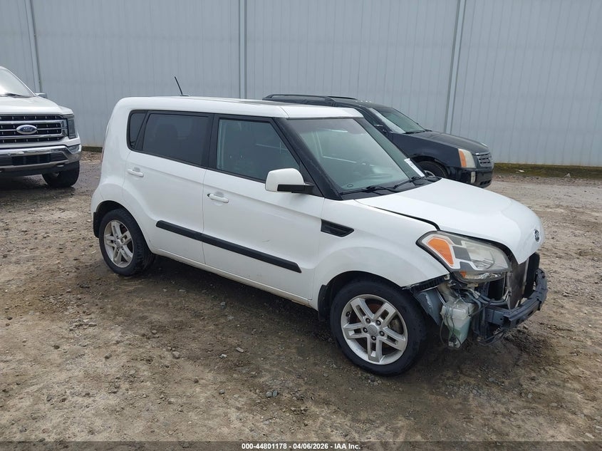 2011 Kia Soul +
