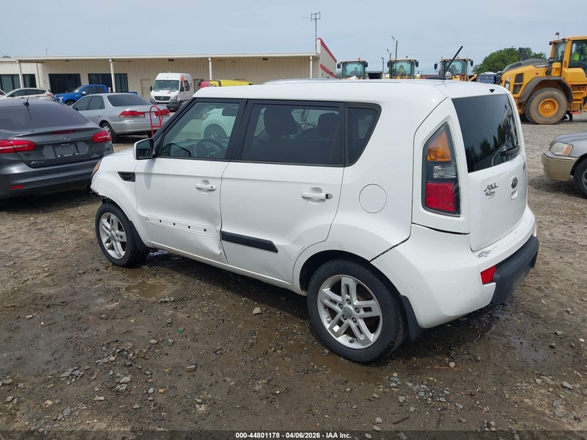 2011 Kia Soul +