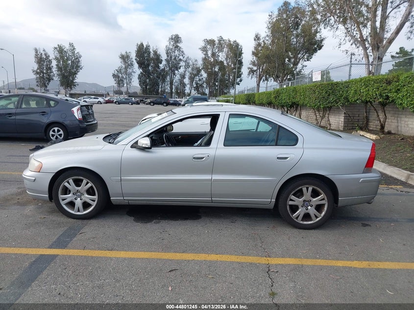 2007 Volvo S60 2.5T VIN: YV1RH592772607359 Lot: 44801245