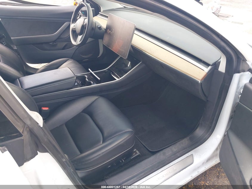 2020 Tesla Model 3 Standard Range Plus Rear-Wheel Drive/Standard Range Rear-Wheel Drive