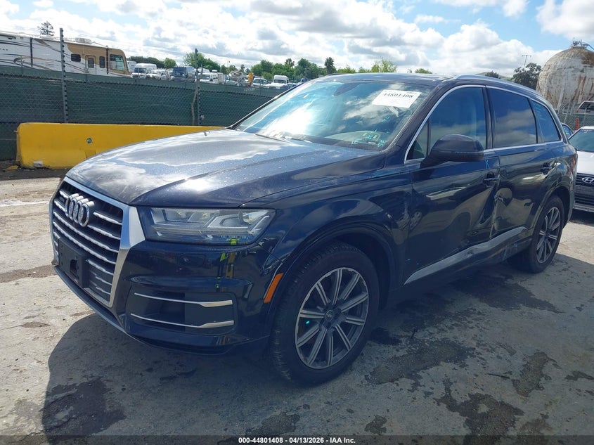 2017 Audi Q7 3.0 3.0T Premium black Lot 111044801408 Vin WA1LAAF73HD017930