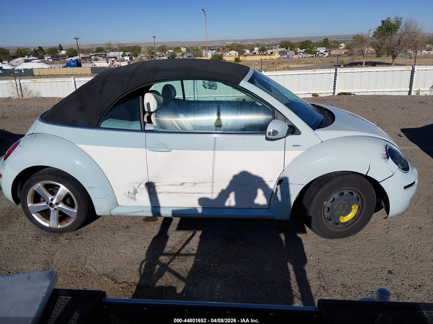 2010 Volkswagen New Beetle 2.5L Final Edition VIN: 3VWRG3AL4AM007431 Lot: 44801652