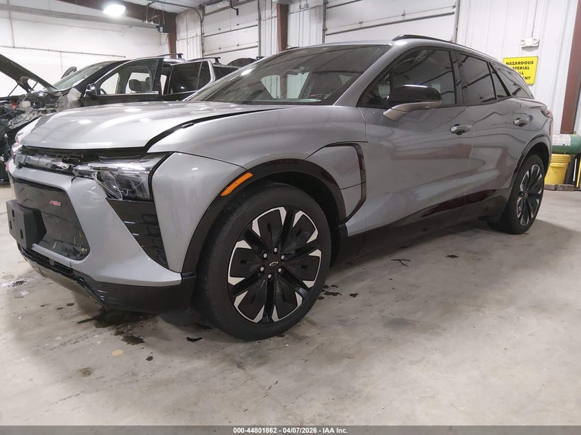 2024 CHEVROLET BLAZER EV auction photo 2