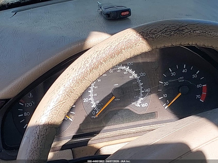 1998 Mercedes-Benz E 320 VIN: WDBJF65F9WA505393 Lot: 44801982