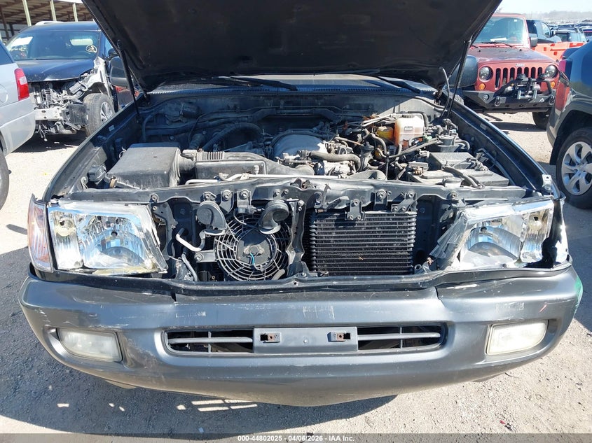 2001 Toyota Land Cruiser VIN: JTEHT05J812002088 Lot: 44802025