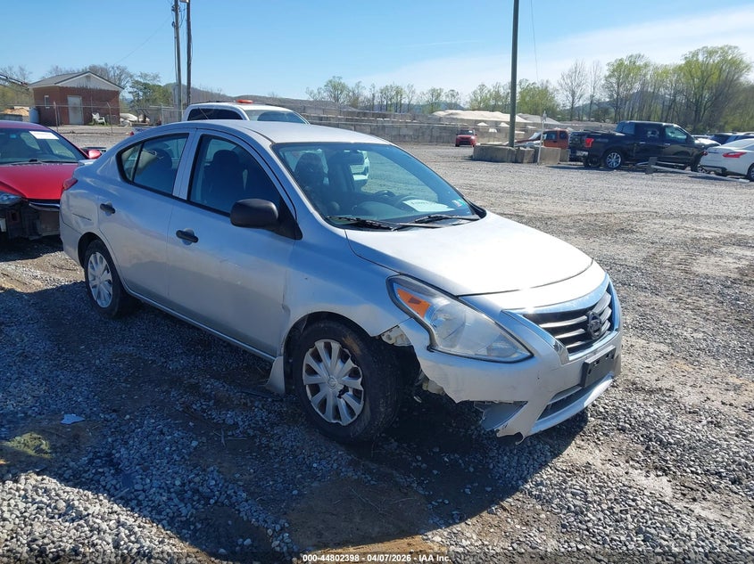 2015 Nissan Versa 1.6 S+
