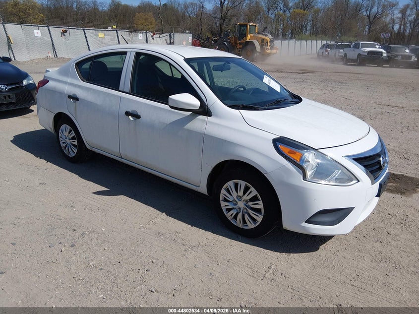 2016 Nissan Versa 1.6 S+