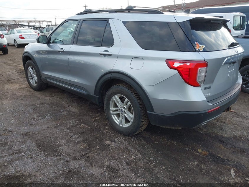 2022 Ford Explorer 2.3 Xlt silver Lot 111044802557 Vin 1FMSK8DH8NGA68235