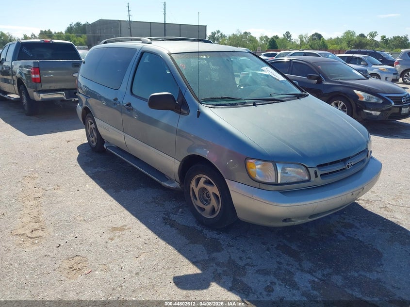 2000 Toyota Sienna Xle