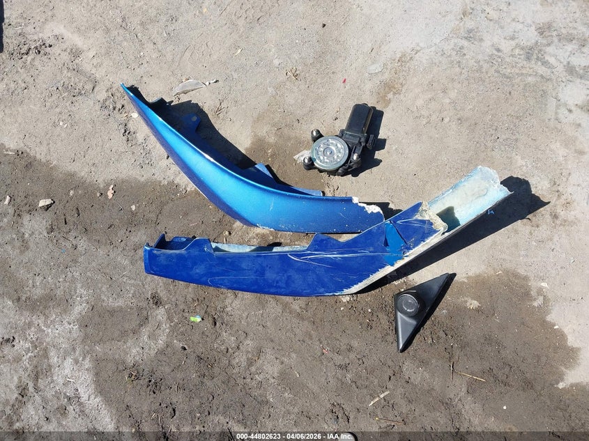 2004 Hyundai Tiburon Gt V6/Gt V6 Special Edition VIN: KMHHN65F04U108293 Lot: 44802623