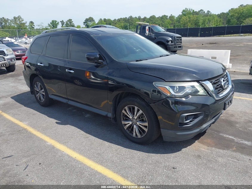 2017 Nissan Pathfinder Sv