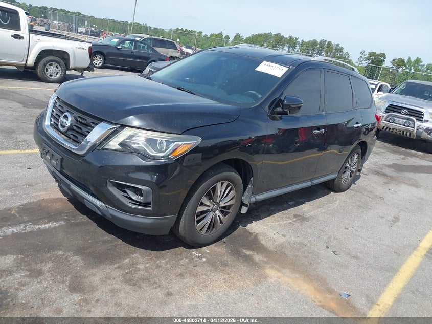 2017 Nissan Pathfinder Sv