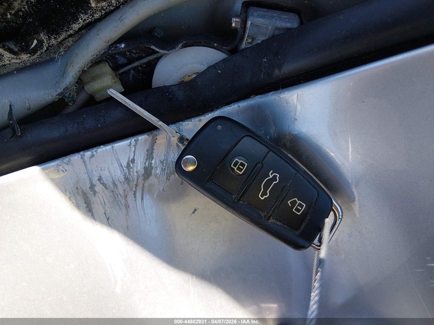 2008 Audi Tt 3.2 VIN: TRUDD38J481005833 Lot: 44802931