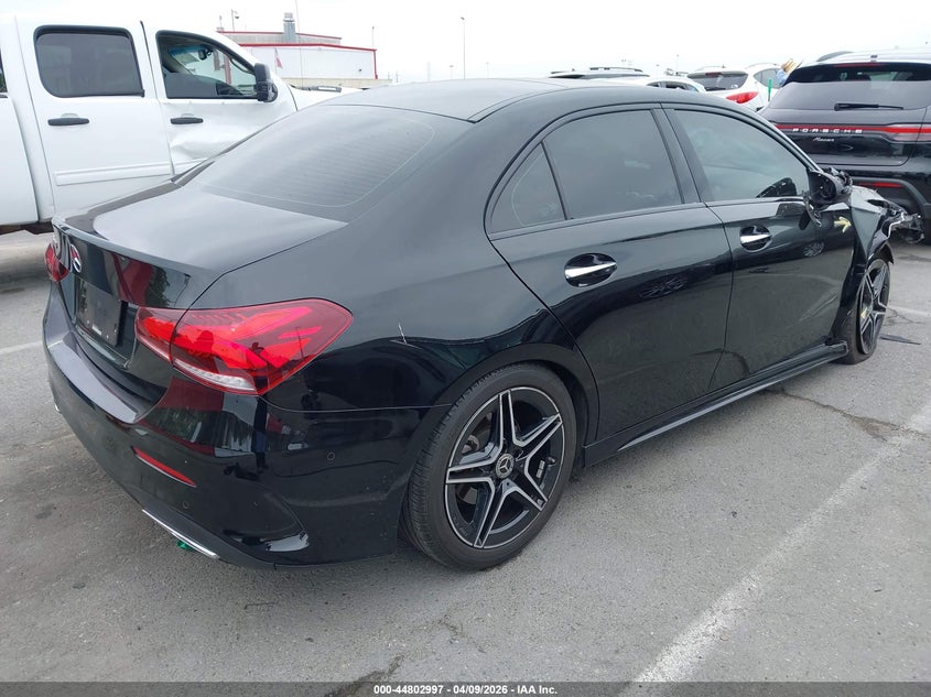 2019 Mercedes-Benz A 220