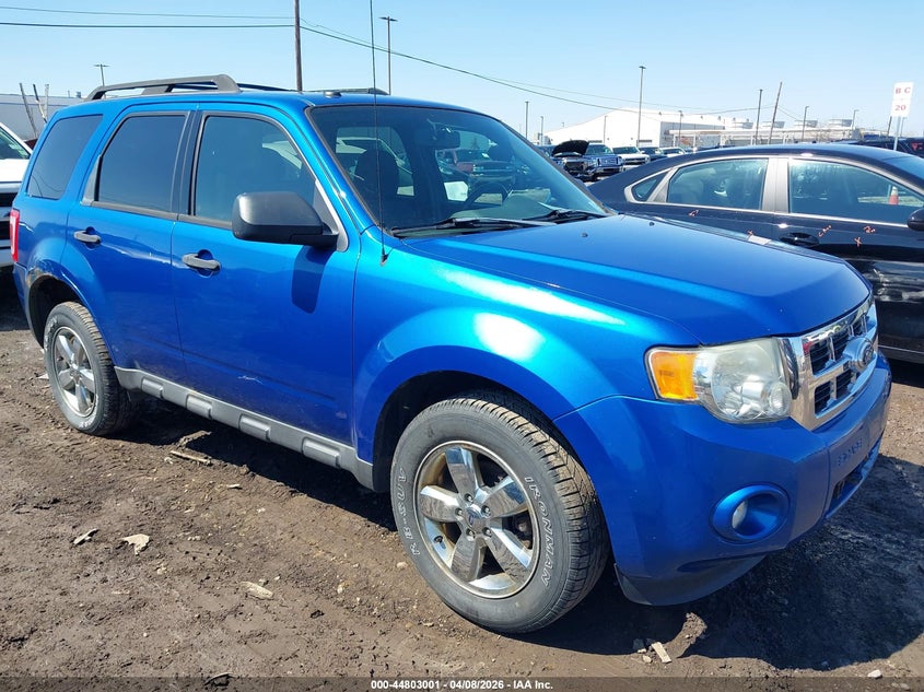 2011 FORD ESCAPE auction photo 1
