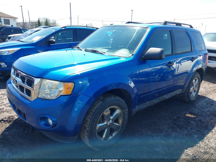 2011 FORD ESCAPE auction photo 2