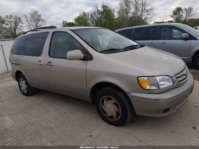 2002 Toyota Sienna Le
