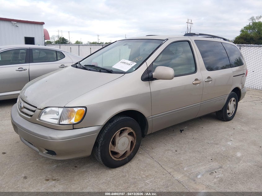 2002 Toyota Sienna Le