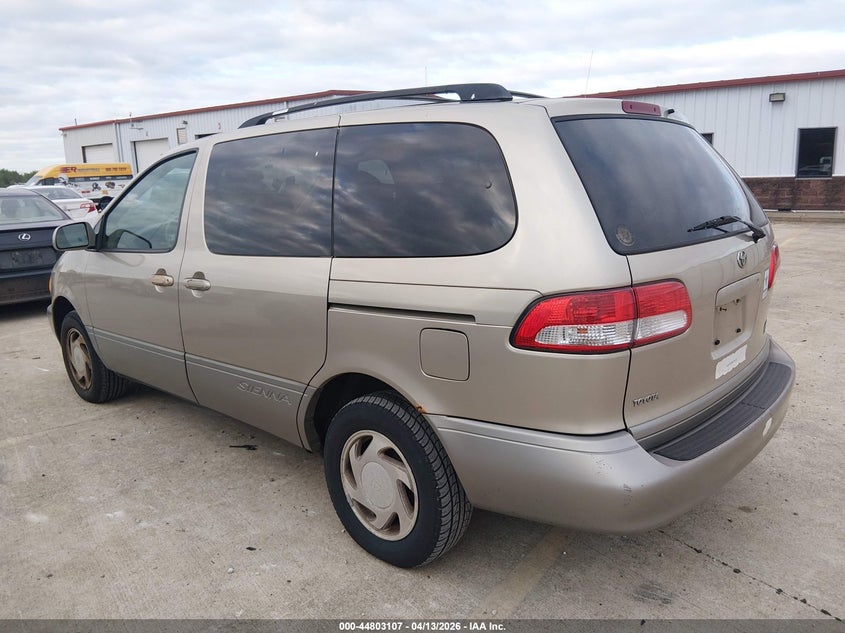 2002 Toyota Sienna Le