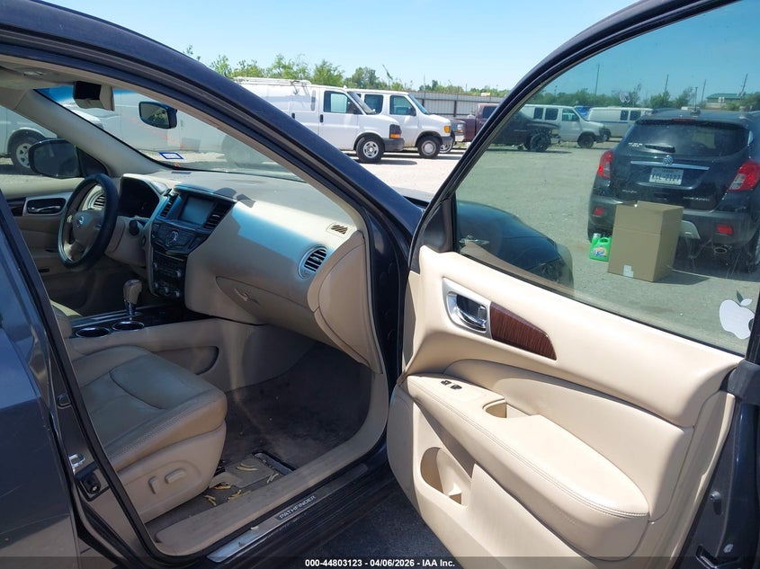 2013 Nissan Pathfinder Sl