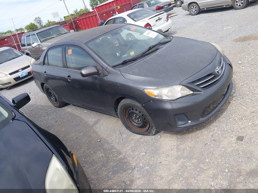 2T1BU4EE3DC124705 TOYOTA COROLLA Photo 1