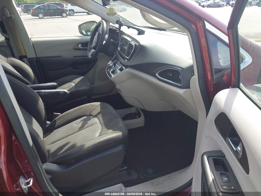 2021 Chrysler Voyager L