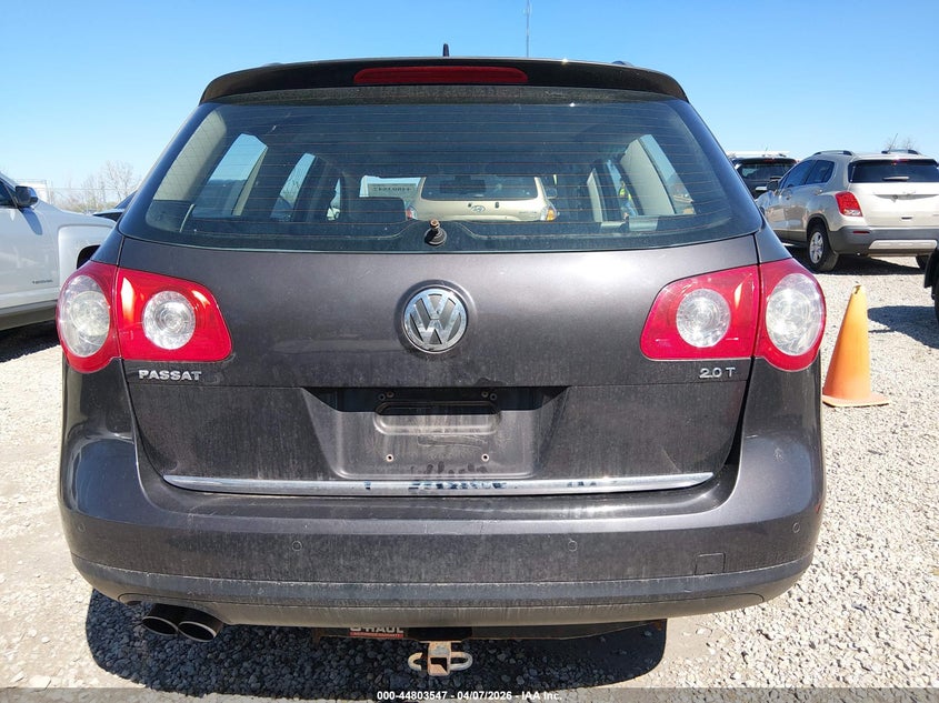 2008 Volkswagen Passat Lux VIN: WVWTK73C28E178187 Lot: 44803547