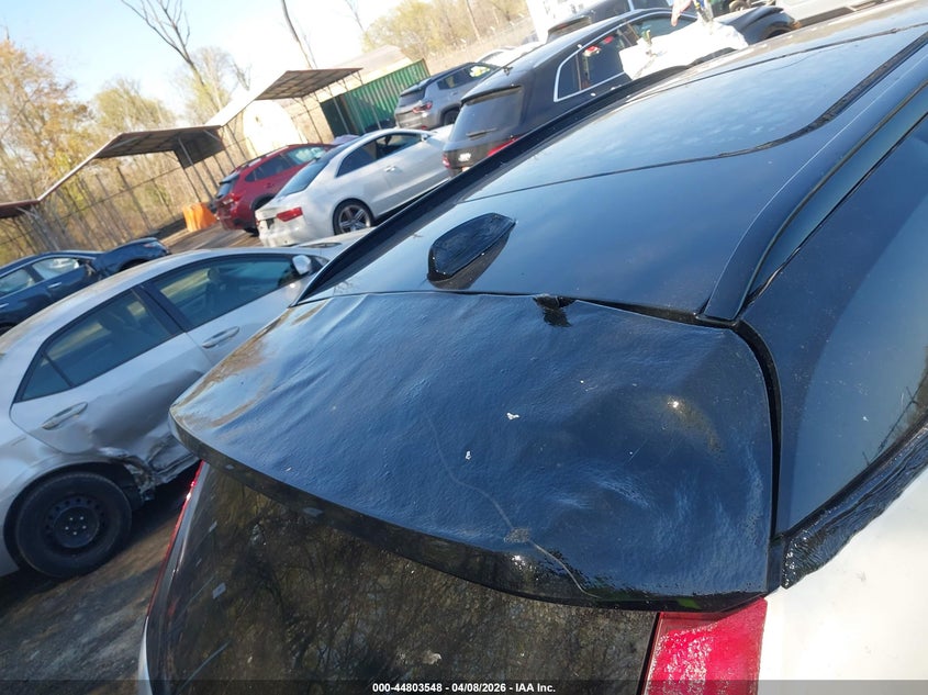 2019 Volvo Xc40 T5 R-Design VIN: YV4162UM8K2123285 Lot: 44803548