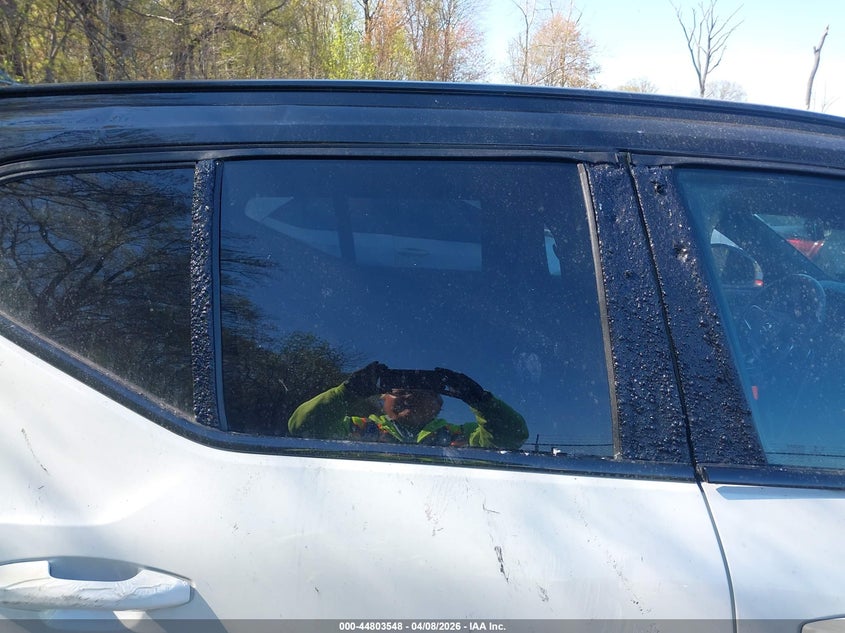 2019 Volvo Xc40 T5 R-Design VIN: YV4162UM8K2123285 Lot: 44803548