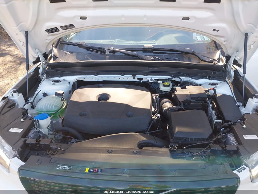 2019 Volvo Xc40 T5 R-Design VIN: YV4162UM8K2123285 Lot: 44803548