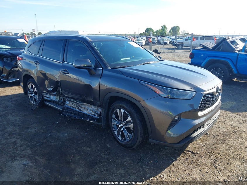 2022 Toyota Highlander Xle