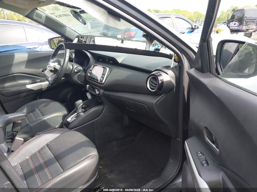 VIN 3N1CP5DV8LL560158 2020 NISSAN KICKS SR XTRONIC CVT