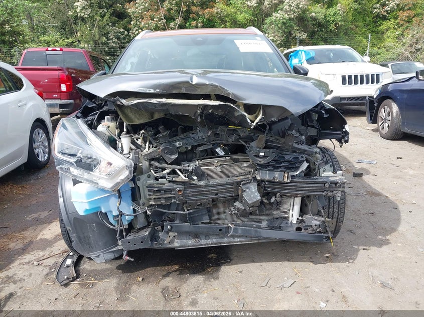 VIN 3N1CP5DV8LL560158 2020 NISSAN KICKS SR XTRONIC CVT