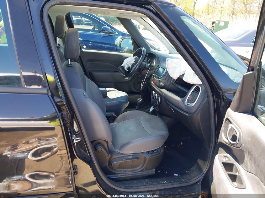 VIN: ZFBCFACH8HZ039206 2017 FIAT 500L LOUNGE