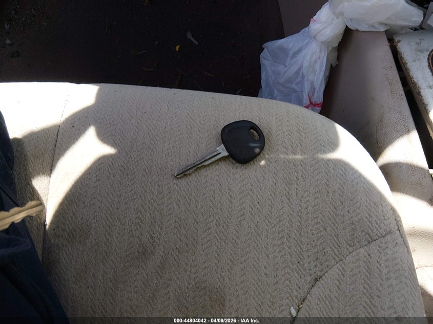 2008 Kia Optima Lx VIN: KNAGE123885234699 Lot: 44804042