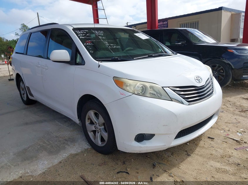 2011 Toyota Sienna Le V6