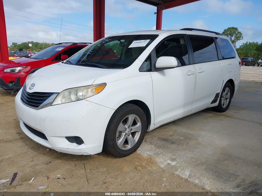 2011 Toyota Sienna Le V6
