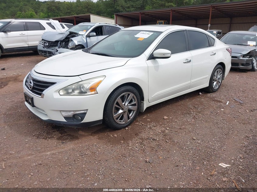 2015 NISSAN ALTIMA auction photo 2