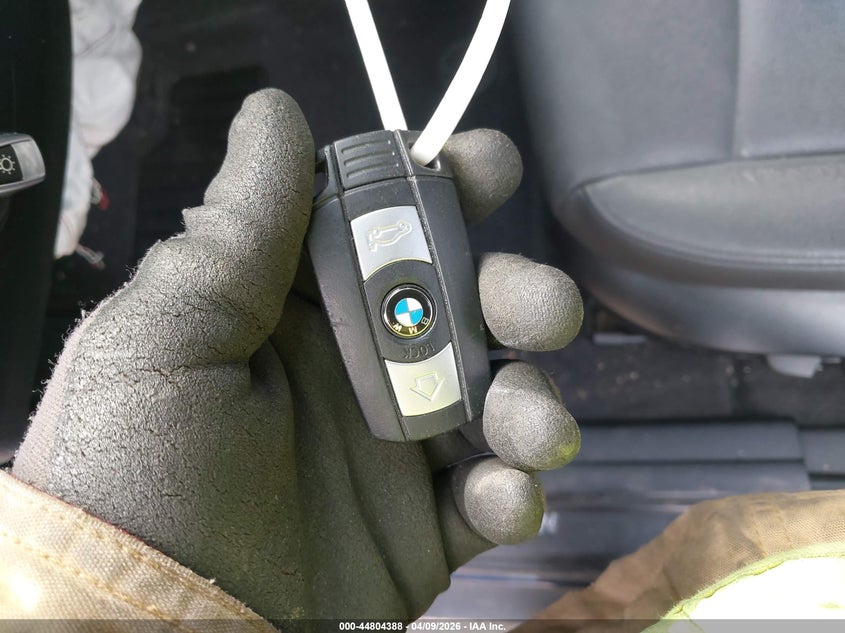 2013 BMW X1 xDrive28I VIN: WBAVL1C54DVR92272 Lot: 44804388