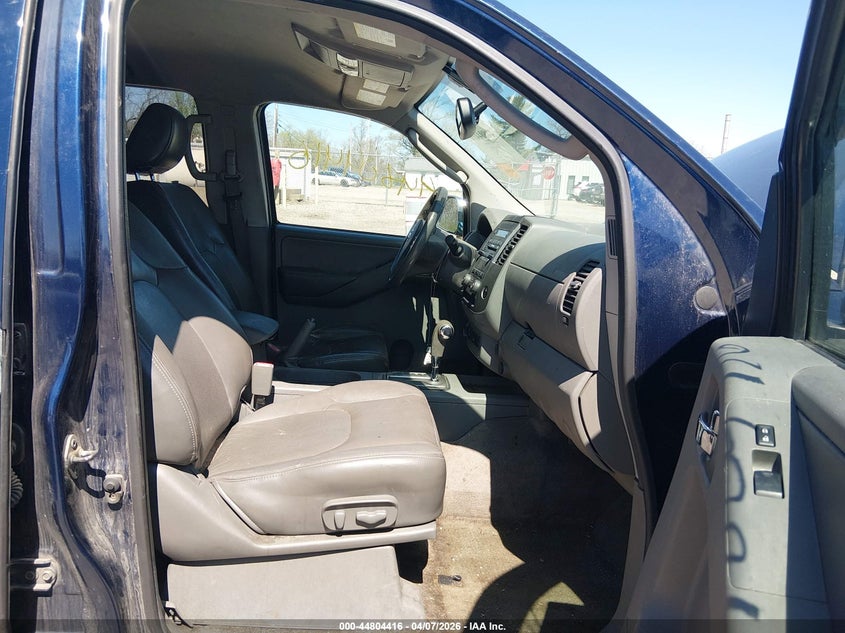 2010 Nissan Frontier Le