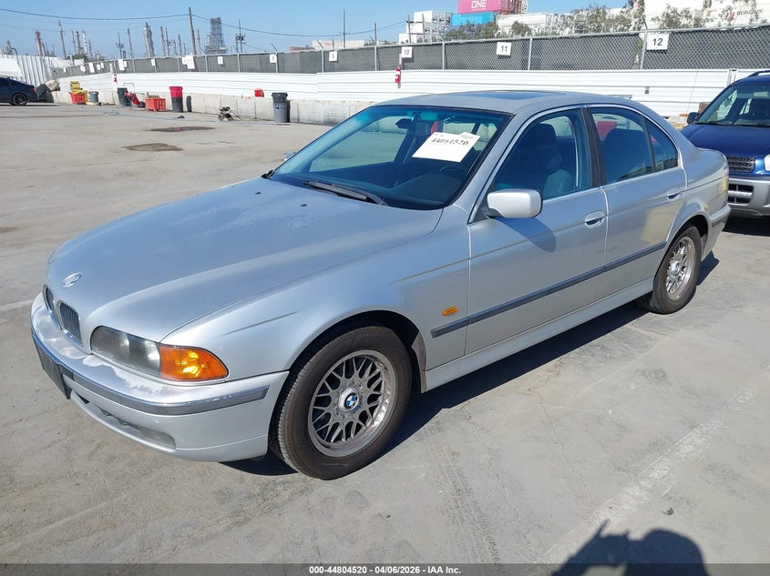 2000 BMW 528Ia