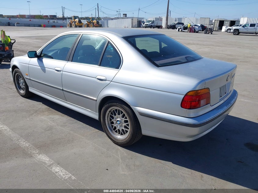 2000 BMW 528Ia