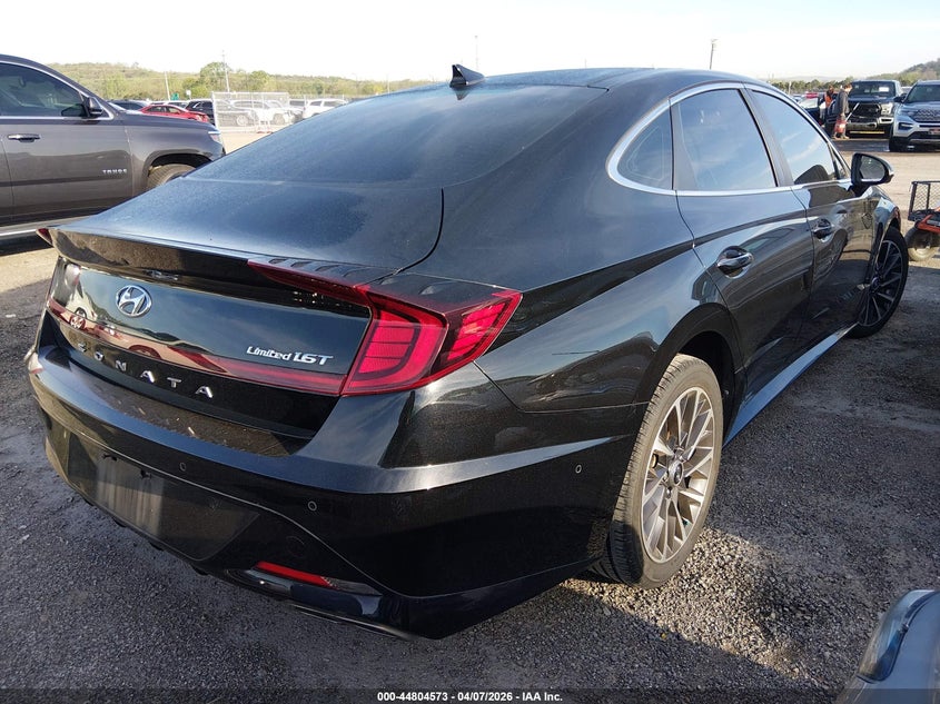 2022 HYUNDAI SONATA auction photo 4